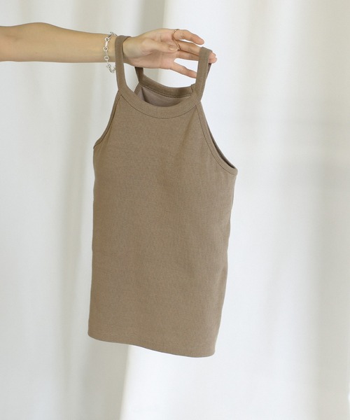 select MOCA（セレクトモカ）の「カップ付きホルターネックタンク（タンクトップ・レディース・アイボリー/グレイッシュベージュ/ブラック・FREE）」の16枚目の写真