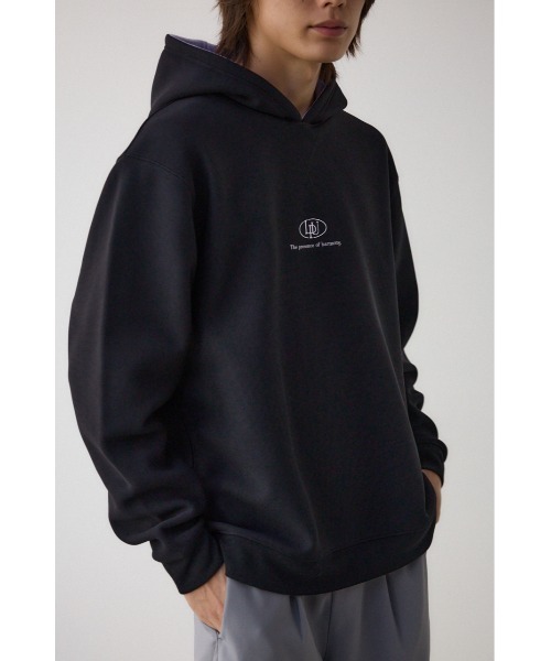 AZUL by moussy（アズールバイマウジー）の「リバーシブルロゴフーディー（パーカー・メンズ・ホワイト/ブルー/オレンジ系その他/ブラック・MEDIUM/LARGE）」の3枚目の写真