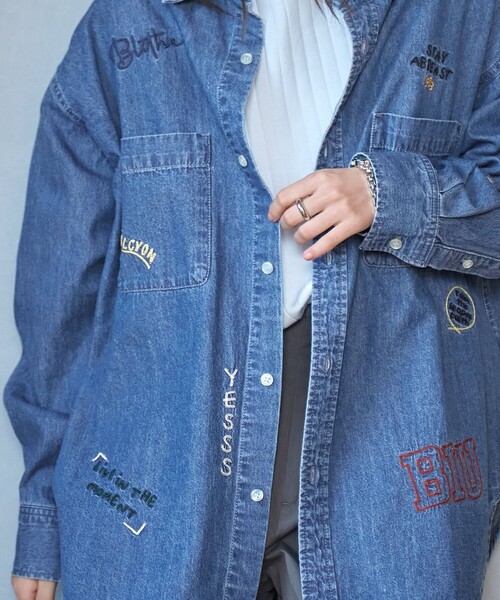 coen(コーエン)の「デニム刺繍オーバーシャツ(シャツ/ブラウス・レディース・コバルトブルー/オフホワイト・M/L)」の6枚目の写真