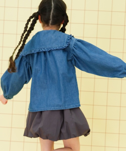 LEPSIM(レプシィム)の「【KIDS】フリル襟デニムブラウス 283660(シャツ/ブラウス・キッズ・ブルー/ブラック・120/140)」の19枚目の写真