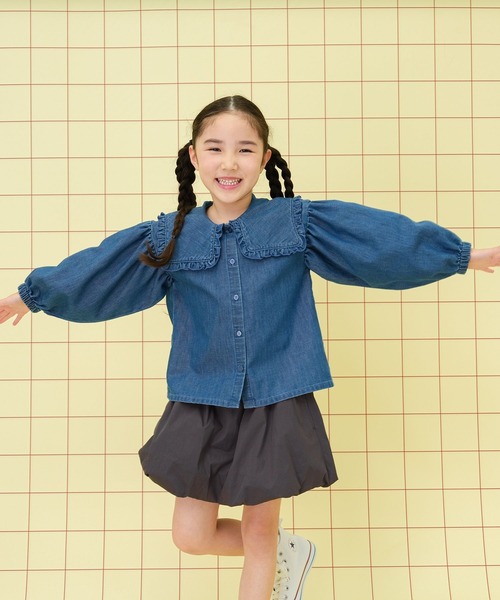 LEPSIM(レプシィム)の「【KIDS】フリル襟デニムブラウス 283660(シャツ/ブラウス・キッズ・ブルー/ブラック・120/140)」の21枚目の写真