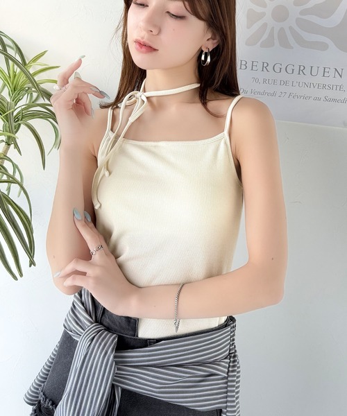 mily bilet（ミウィビレット）の「【mily bilet】オールシーズンの必需品！カップ付きホルターネック風ストラップキャミソール（キャミソール・レディース・ブラック/ブラック系その他/チャコールグレー/アイボリー・X-LARGE/LARGE/MEDIUM/SMALL）」の13枚目の写真