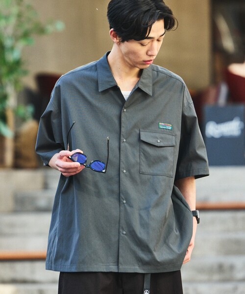 FREAK'S STORE（フリークスストア）の「限定展開 AiRide/エアライド リラックスフィット ショートスリーブ ポケットシャツ（シャツ/ブラウス・メンズ・オリーブ/ネイビー/ブラック/チャコールグレー/グレイッシュベージュ/グレー系その他/レオパード・LARGE/MEDIUM/SMALL）」の22枚目の写真