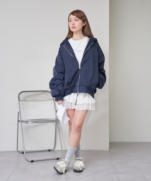 RAY CASSIN（レイカズン）の「フード付ルーズMA-1（MA-1・レディース・グレー/ホワイト/ネイビー・FREE）」の12枚目の写真