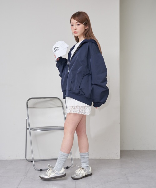 RAY CASSIN（レイカズン）の「フード付ルーズMA-1（MA-1・レディース・グレー/ホワイト/ネイビー・FREE）」の13枚目の写真