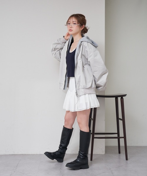 RAY CASSIN（レイカズン）の「フード付ルーズMA-1（MA-1・レディース・グレー/ホワイト/ネイビー・FREE）」の19枚目の写真