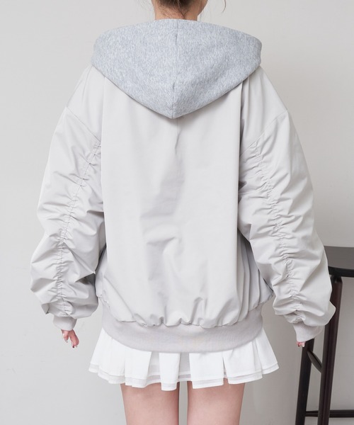 RAY CASSIN（レイカズン）の「フード付ルーズMA-1（MA-1・レディース・グレー/ホワイト/ネイビー・FREE）」の10枚目の写真