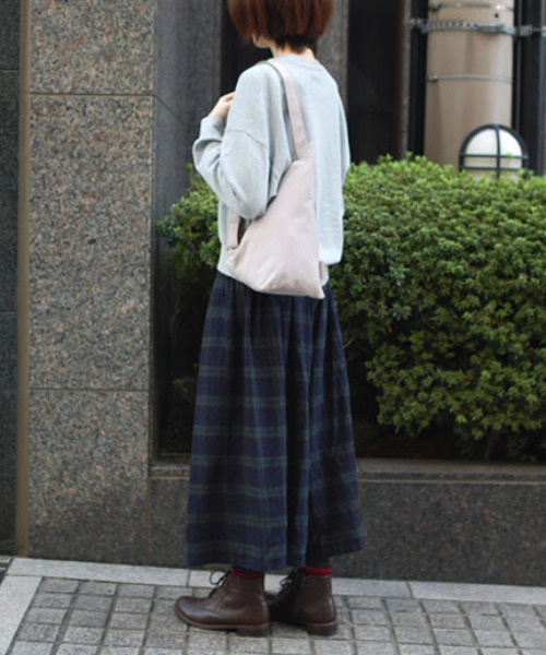 CLEDRAN(クレドラン)の「【軽量 スエード調】CL3773 SENT TRIANGLE SHOULDER(ショルダーバッグ・レディース・ブルーグレー/グレイッシュベージュ/スモークピンク/ブラック・FREE)」の18枚目の写真