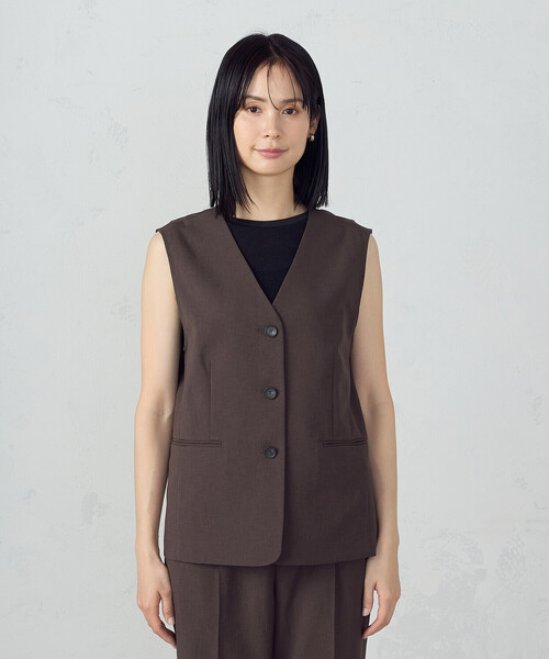 COMME CA ISM（コムサイズム）の「【ＵＶカット・吸汗速乾・接触冷感】kireri　ストレッチドライツイル　ジレ（ベスト・レディース・グレイッシュベージュ/ダークブラウン・MEDIUM/LARGE）」の11枚目の写真