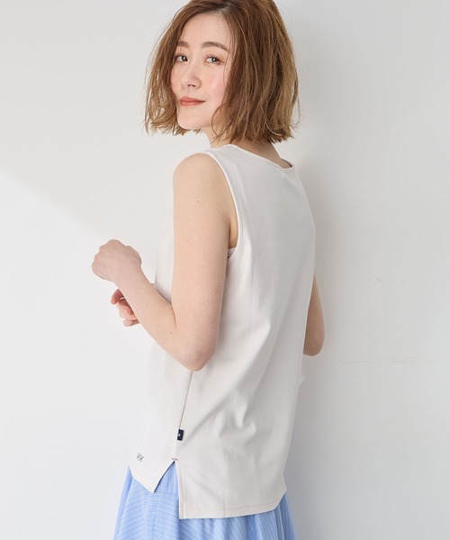 Petit Honfleur（プチオンフルール）の「【接触冷感・UVカット】タンクトップ（Tシャツ/カットソー・レディース・ブラック/グレー/ホワイト・M/L）」の4枚目の写真