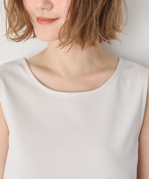 Petit Honfleur（プチオンフルール）の「【接触冷感・UVカット】タンクトップ（Tシャツ/カットソー・レディース・ブラック/グレー/ホワイト・M/L）」の6枚目の写真