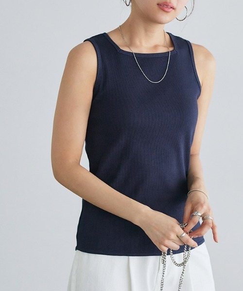 Pierrot（ピエロ）の「【ブラ紐隠し】スクエアネックリブタンクトップ（タンクトップ・レディース・ブラック/オフホワイト/ネイビー/サンドベージュ/チャコール・M/L）」の5枚目の写真