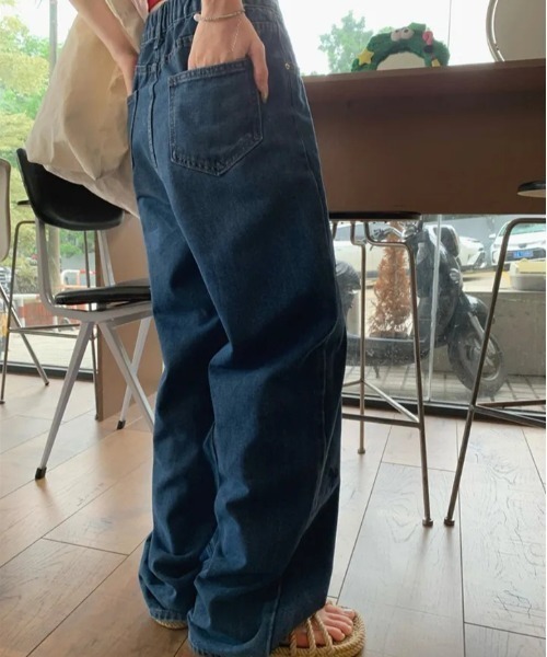 FREE STYLISTS(フリー スタイリスト)の「YUGA_YGMC Ribbon motif wide straight denim pants(デニムパンツ・レディース・ライトブルー/インディゴブルー・S/M/L)」の12枚目の写真