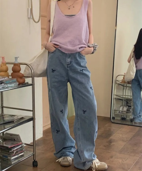 FREE STYLISTS(フリー スタイリスト)の「YUGA_YGMC Ribbon motif wide straight denim pants(デニムパンツ・レディース・ライトブルー/インディゴブルー・S/M/L)」の6枚目の写真