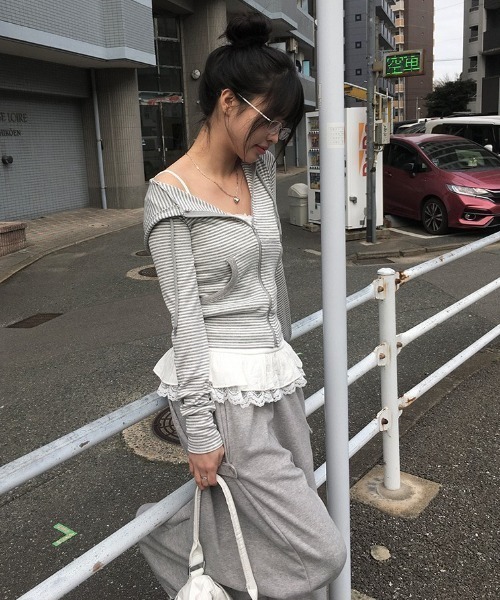 お値下げ♡超美品♡BETOUPE CHESSWOOLフーディー ポケットスリムボーダージップパーカー(パーカー)|anyonemore