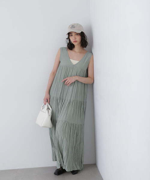 FREE'S MART（フリーズマート）の「◆ワッシャーティアードノースリーブワンピース（ワンピース・レディース・ブラック/ブラック系その他/レッド/ライトグリーン/ベージュ・SMALL/MEDIUM）」の4枚目の写真