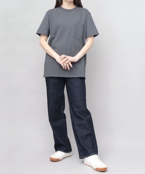 Goodwear(グッドウェア)の「USAコットン 吸水速乾・接触冷感 袖リブ ポケット付き 半袖 Tシャツ レギュラーシルエット(Tシャツ/カットソー・メンズ・ホワイト/グレー/ブラック・M/L/XL)」の4枚目の写真