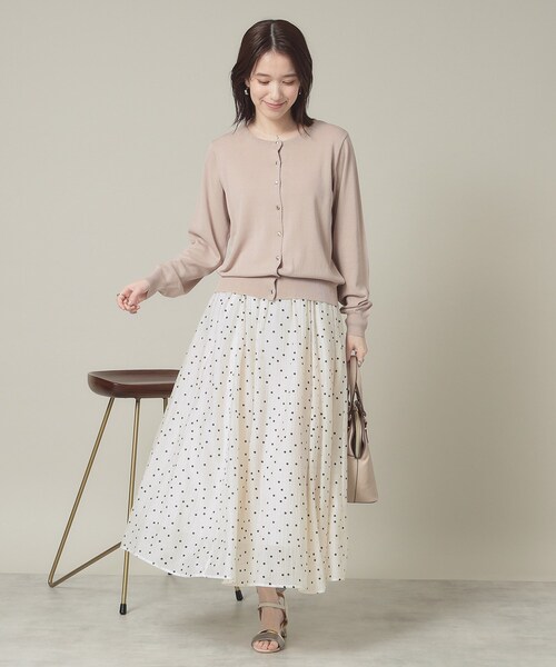 ITS'DEMO（イッツデモ）の「【UVカット／アンチピリング／手洗い可】クルーニットカーディガン（カーディガン/ボレロ・レディース・オフホワイト/ライトベージュ/レッド系1/サックスブルー/ネイビー・38/40）」の14枚目の写真