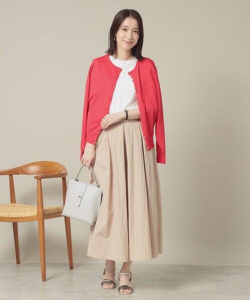 ITS'DEMO（イッツデモ）の「【UVカット／アンチピリング／手洗い可】クルーニットカーディガン（カーディガン/ボレロ・レディース・オフホワイト/ライトベージュ/レッド系1/サックスブルー/ネイビー・38/40）」の18枚目の写真