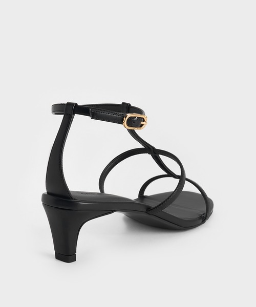 CHARLES & KEITH（チャールズ & キース）の「Tバー キトゥンヒールアンクルストラップサンダル（サンダル・レディース・シルバー/ブラック/ホワイト・22cm/22.5cm/23cm/23.5cm/24.5cm/25cm/26.5cm/25.5cm）」の5枚目の写真