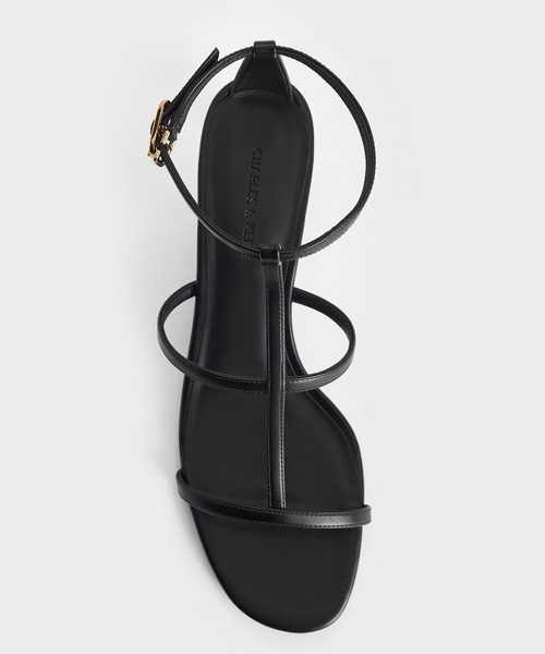 CHARLES & KEITH（チャールズ & キース）の「Tバー キトゥンヒールアンクルストラップサンダル（サンダル・レディース・シルバー/ブラック/ホワイト・22cm/22.5cm/23cm/23.5cm/24.5cm/25cm/26.5cm/25.5cm）」の7枚目の写真