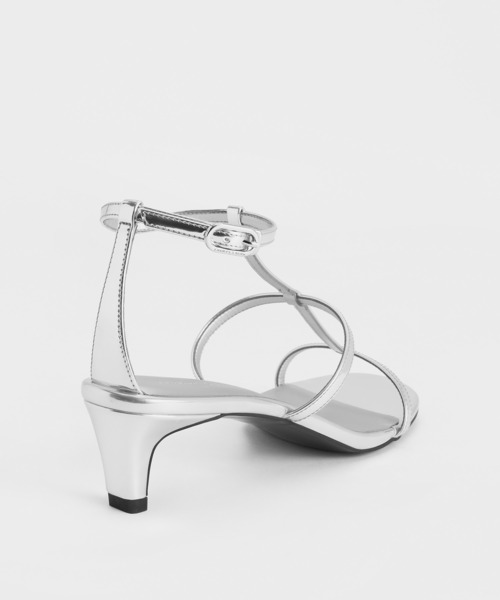 CHARLES & KEITH（チャールズ & キース）の「Tバー キトゥンヒールアンクルストラップサンダル（サンダル・レディース・シルバー/ブラック/ホワイト・22cm/22.5cm/23cm/23.5cm/24.5cm/25cm/26.5cm/25.5cm）」の13枚目の写真