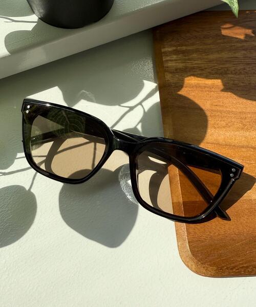 WEGO（ウィゴー）の「WEGO/フラットカラーレンズウェリントン（サングラス・レディース・ブルー/ブラウン/ブラック/その他1/ブラック系その他・FREE）」の4枚目の写真