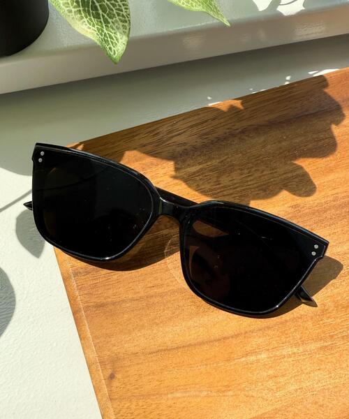 WEGO（ウィゴー）の「WEGO/フラットカラーレンズウェリントン（サングラス・レディース・ブルー/ブラウン/ブラック/その他1/ブラック系その他・FREE）」の2枚目の写真