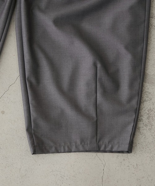your/0w(ユアロウ)の「Tuck wide slacks / タックワイドスラックスパンツ〈セットアップ対応〉(スラックス・レディース・ブラック/グレー・M/L)」の9枚目の写真
