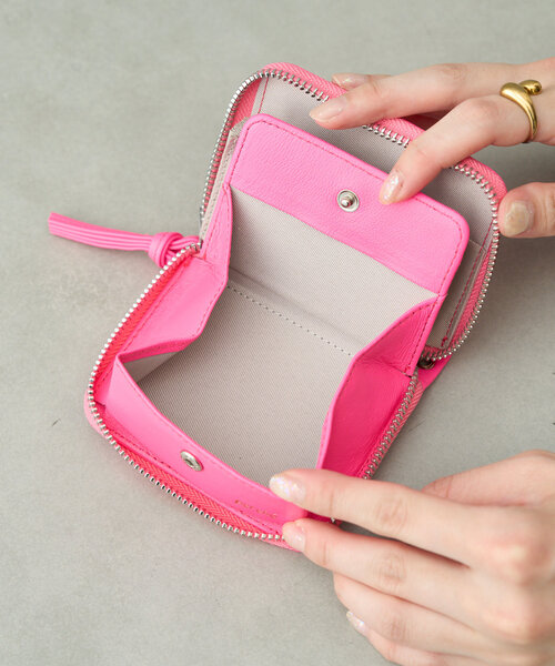 BIRTHDAY BAR（バースデイバー）の「【perche ペルケ】蛍光レザーストラップ付ジャバラカードウォレット（財布・レディース・ピンク/グリーン/イエロー・0）」の9枚目の写真