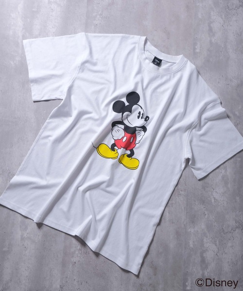 Disney(ディズニー)の「【Disney/ディズニー】 MICKEY ミッキーマウス オーバーサイズ 半袖Tシャツ(Tシャツ/カットソー・メンズ・ホワイト系1/ホワイト系2/グレー系2/グレー系3/グレー系4/チャコール/モカ/ネイビー/ホワイト系3/杢グレー/グリーン系1/ホワイト/グレー系1/グリーン/ネイビー系1・M/L/XL)」の2枚目の写真