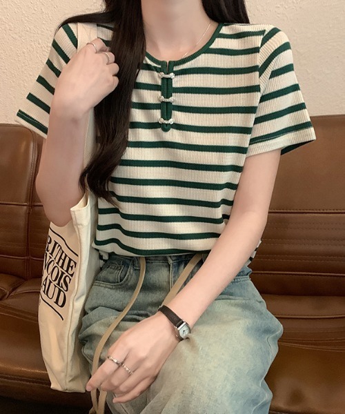 GEMEDA(ジェメダ)の「配色ボタン付きボーダートップス(Tシャツ/カットソー・レディース・グリーン/ブラック×ホワイト・M)」の21枚目の写真