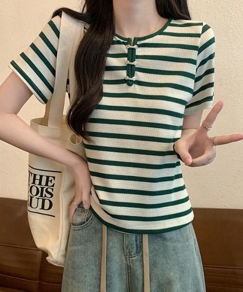 GEMEDA(ジェメダ)の「配色ボタン付きボーダートップス(Tシャツ/カットソー・レディース・グリーン/ブラック×ホワイト・M)」の19枚目の写真