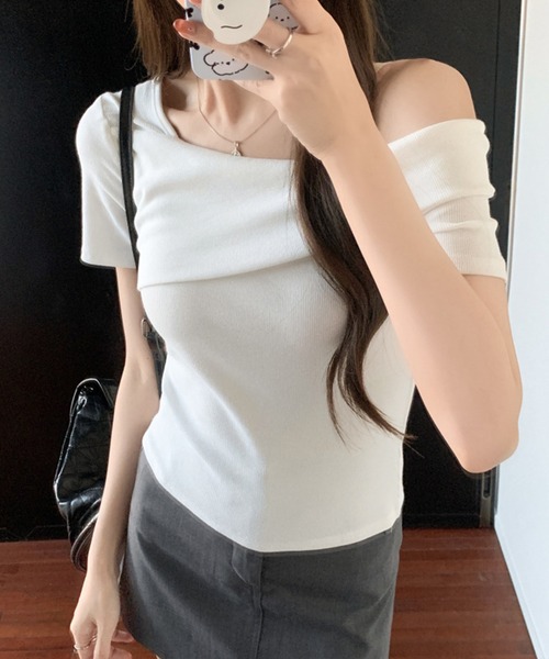 Lace Ladies(レースレディース)の「2WAY ワンショルダー アシンメトリー 半袖 リブ カットソー(Tシャツ/カットソー・レディース・グレー/ブラウン/ホワイト/ブラック・FREE)」の5枚目の写真