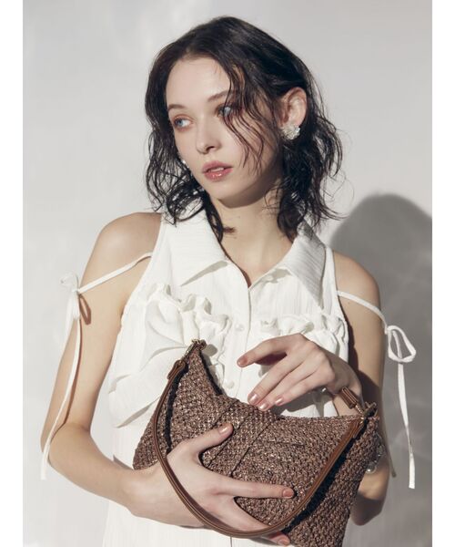 RESEXXY（リゼクシー）の「シェルフラワーピアス（ピアス（両耳用）・レディース・クリア・FREE）」の4枚目の写真