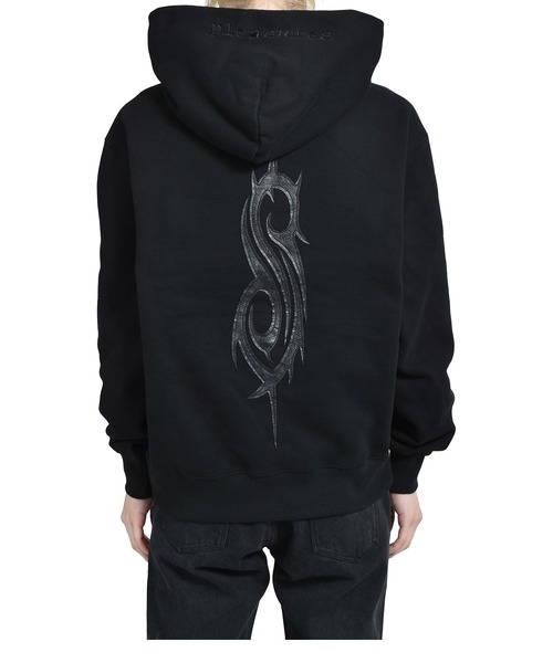 PLEASURES(プレジャー)の「DEBUT HOODIE(パーカー・メンズ・ブラック・LARGE/MEDIUM)」の2枚目の写真