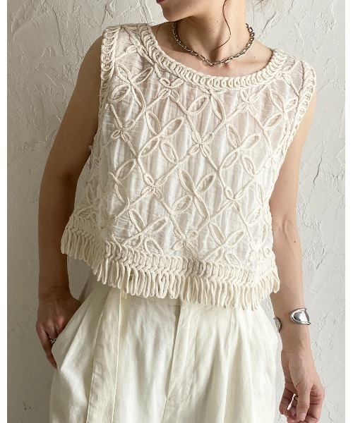 She's Closet（シーズクローゼット）の「フリンジレースクロシェ編みノースリーブベストトップス（ベスト・レディース・ホワイト/アイボリー・FREE）」の20枚目の写真