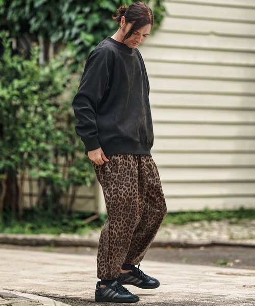 CAMBIO(カンビオ)の「mp13804- Leopard Synthetic Leather Jogger Pants レザージョガーパンツ(その他パンツ・メンズ・ブラウン/チャコール・S/M/L)」の7枚目の写真
