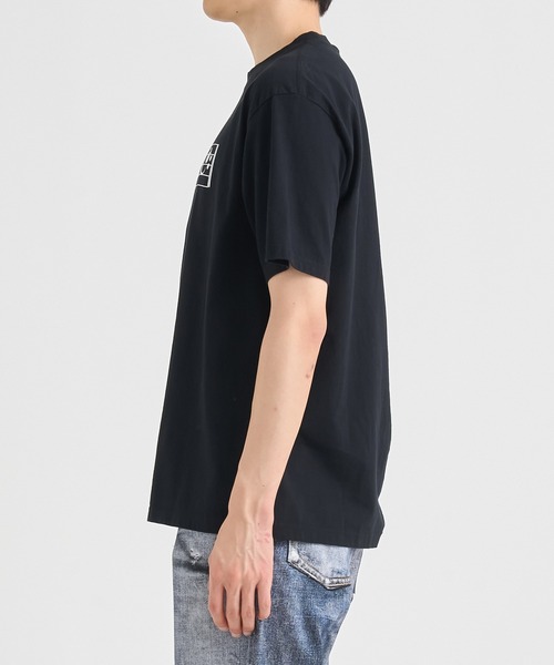 UNDERCOVER  TEE / WHT.     要在庫確認 Undercover graphic-printed t-shirt | Black | FARFETCH