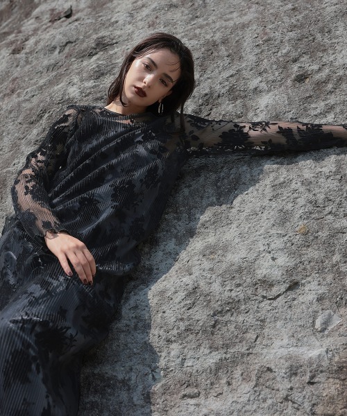 ベッキー】anuans ピンタックデザインプリーツベアワンピース ア