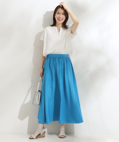 DRESKIP（ドレスキップ）の「【S-LL】抜け感とすっきり見えを叶える 刺繍レース スキッパー襟トップス（Tシャツ/カットソー・レディース・スモーキーグリーン系/オフホワイト/ブルー/ブラック/ダークブラウン・04/03/01/02）」の11枚目の写真