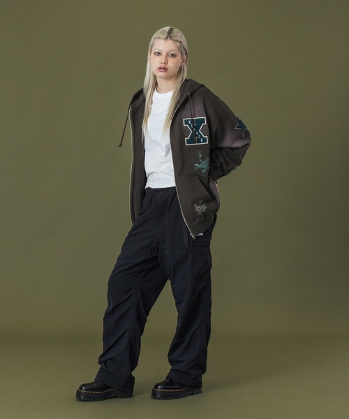 XLARGE（エクストララージ）の「MULTI LOGO ZIP UP HOODED SWEATSHIRT（パーカー・メンズ・ブラック/ブラウン/ネイビー・S/M/L/XL）」の9枚目の写真