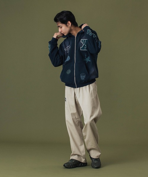 XLARGE（エクストララージ）の「MULTI LOGO ZIP UP HOODED SWEATSHIRT（パーカー・メンズ・ブラック/ブラウン/ネイビー・S/M/L/XL）」の15枚目の写真