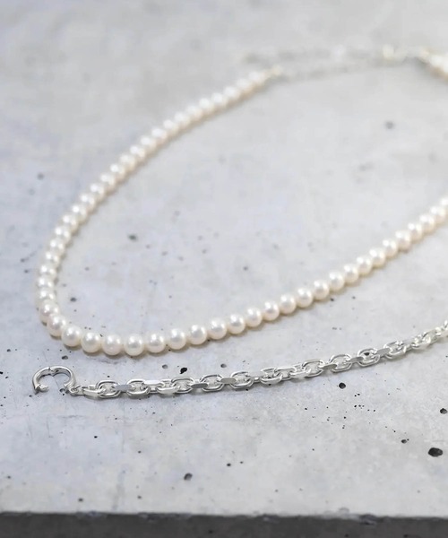 HERGO（ハーゴ）の「NP:HERGO Droop Chain Pearl Necklace SV-925（ネックレス・メンズ・ホワイト・FREE）」の4枚目の写真