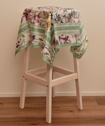 VIBGYOR Women（ヴィブジョー　ウィメン）の「【resonance】花柄  ボタニカルモチーフ シルクタッチ スカーフ【マルチウェイ】（バンダナ/スカーフ）」