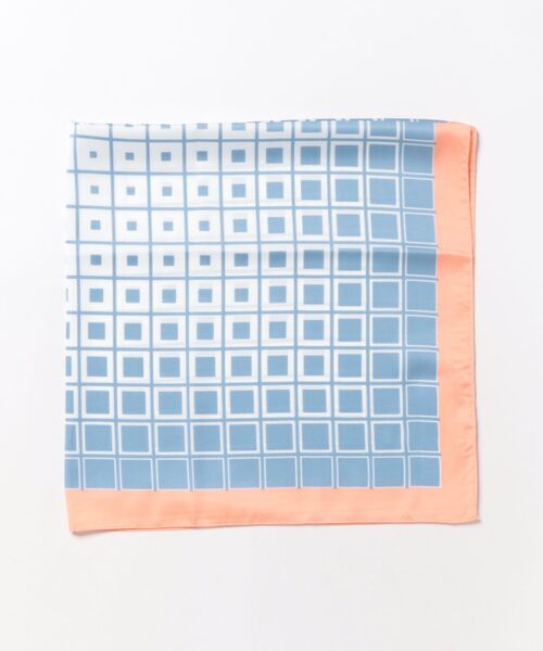 31 Sons de mode(トランテアン ソン ドゥ モード)の「スカーフ(バンダナ/スカーフ・レディース・サックスブルー・フリ-)」の1枚目の写真