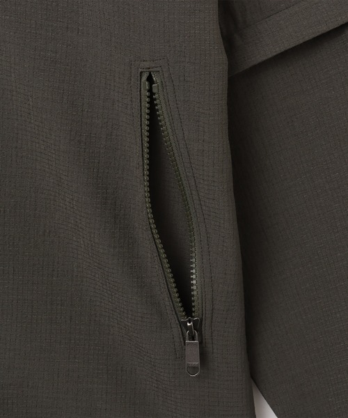 THE NORTH FACE(ザノースフェイス)の「THE NORTH FACE Zip-Off Vent Mesh Blouson / ザ・ノース・フェイス ジップ オフ ベント メッシュ ブルゾン(その他アウター・メンズ・オリーブ/ネイビー・L/M/S/XL)」の7枚目の写真