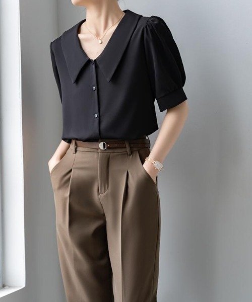 FAVORITO(ファヴォリート)の「ビッグカラー×パフスリーブ シフォンブラウス(シャツ/ブラウス・レディース・ホワイト/ブラック・M/L/XL)」の5枚目の写真