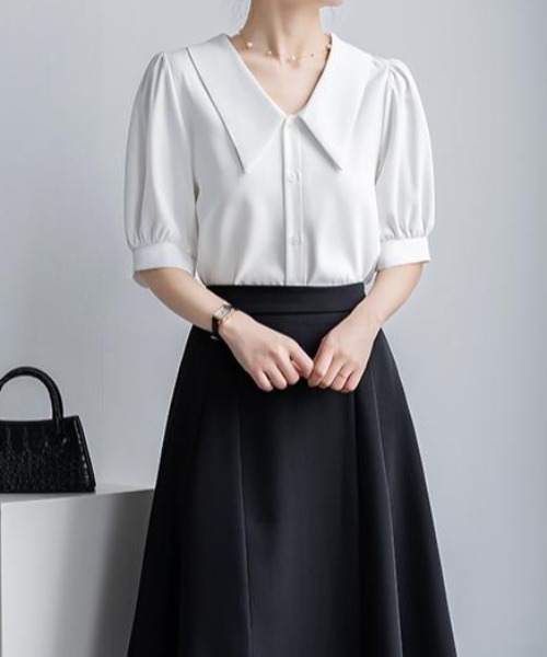 FAVORITO(ファヴォリート)の「ビッグカラー×パフスリーブ シフォンブラウス(シャツ/ブラウス・レディース・ホワイト/ブラック・M/L/XL)」の12枚目の写真