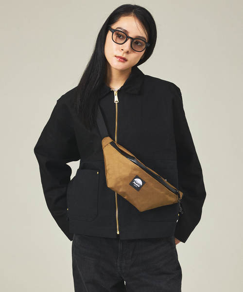 Flowfold(フローフォールド)の「【Flowfold/フローフォールド】Fanny Pack /ファニーバック/ウエストポーチ/- Large(ショルダーバッグ・メンズ・ブラック/ダークベージュ・フリー)」の2枚目の写真